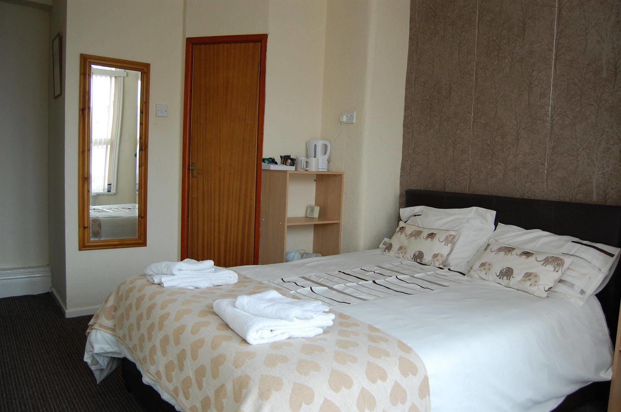 The Penrhyn Hotel Блекпул Екстериор снимка